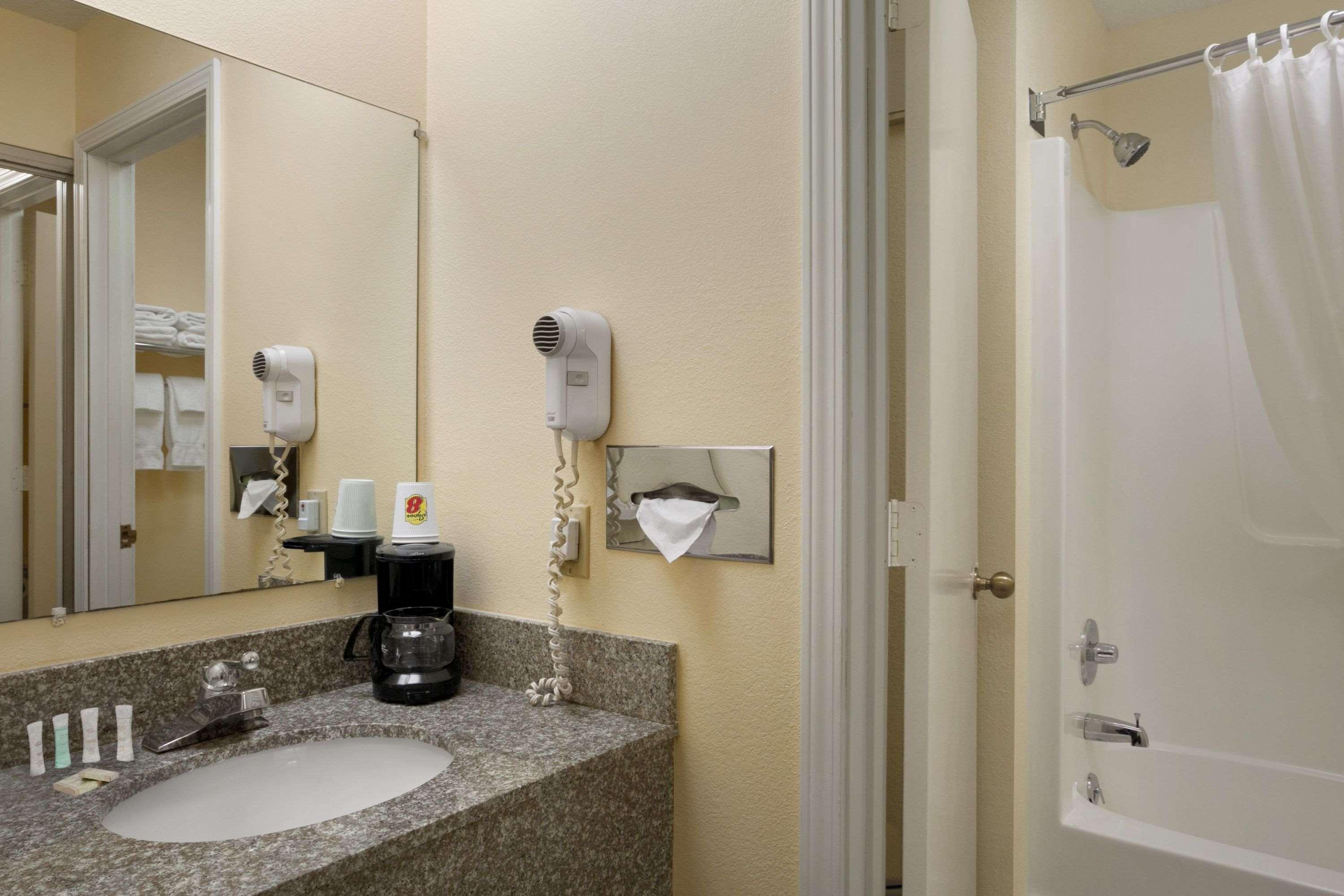 Super 8 By Wyndham Columbia City  Kültér fotó